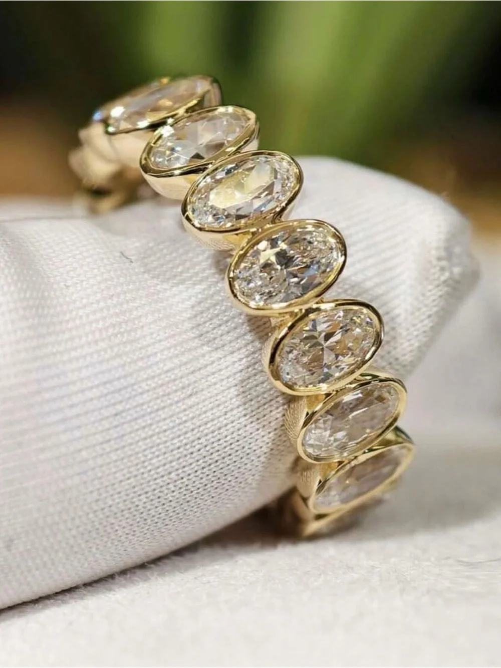 NEW 18k Gold Diamond Ring Band Oval Pave Diamond Ring Stackable